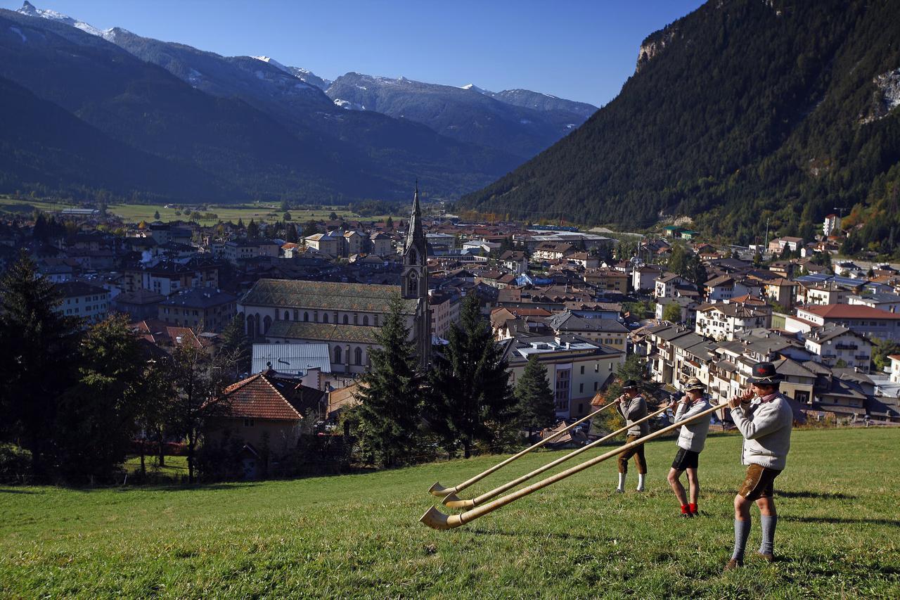 Appartamento Dolomiti Predazzo Exterior photo